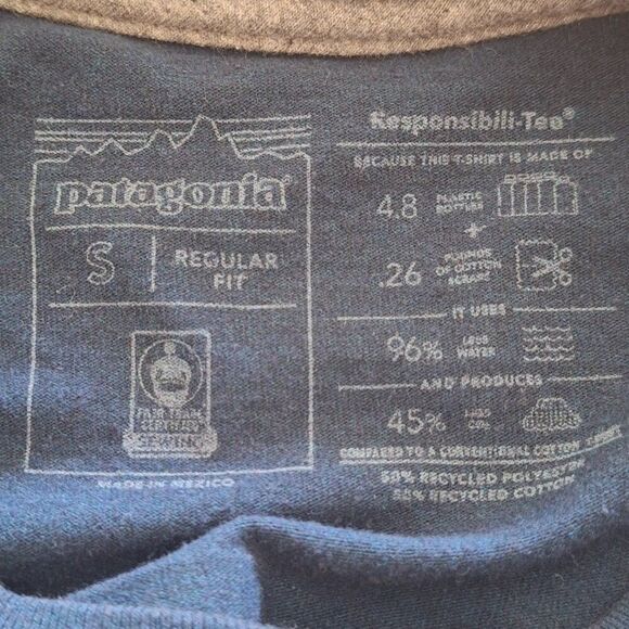 Men's Patagonia t-shirt size small - Picture 3 of 4